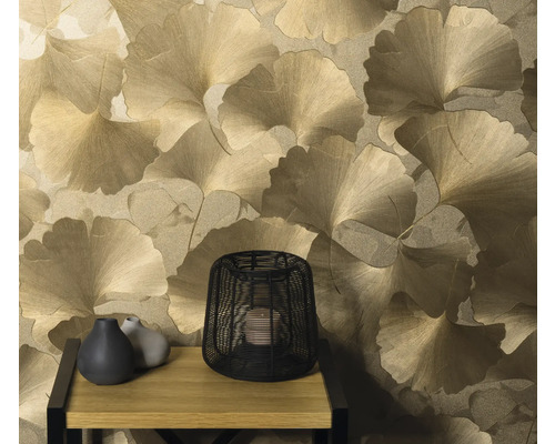 Tapete mit Ginkgo Muster und Tischdekoration