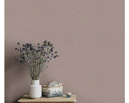 Dekorative Zimmer Tapete mit Textilstruktur im Wohnraum