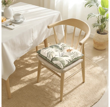 Chaise avec coussin dans la salle à manger