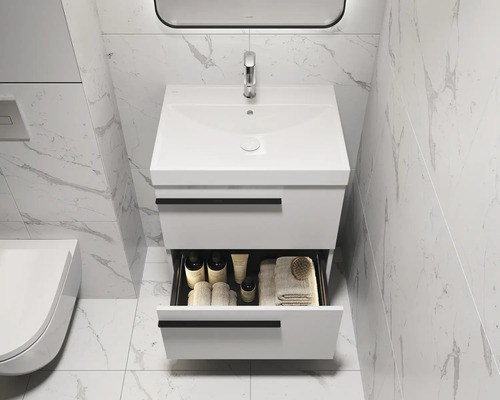 Salle de bains avec meuble sous-lavabo, tiroir ouvert et robinetterie