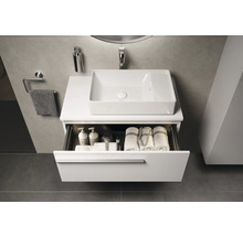 Salle de bains avec meuble-lavabo, lavabo à poser, tiroir et accessoires de salle de bains
