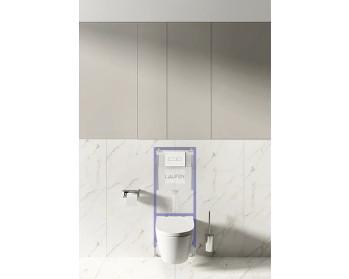 Elément d'installation pour WC suspendu avec plaque de commande de Laufen dans une salle de bains.