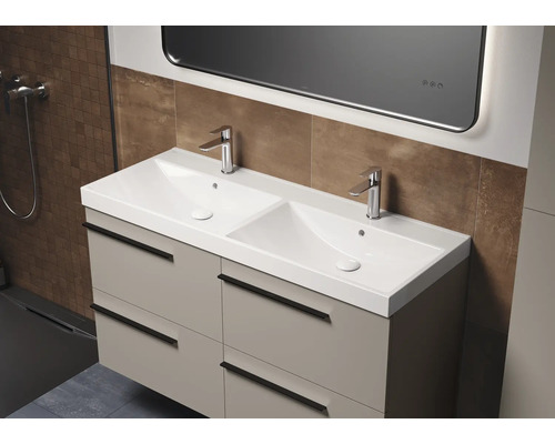 Meuble-lavabo double avec meuble sous-vasque et miroir dans la salle de bains