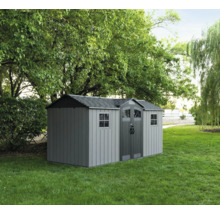 Gartenschuppen aus Kunststoff im Garten