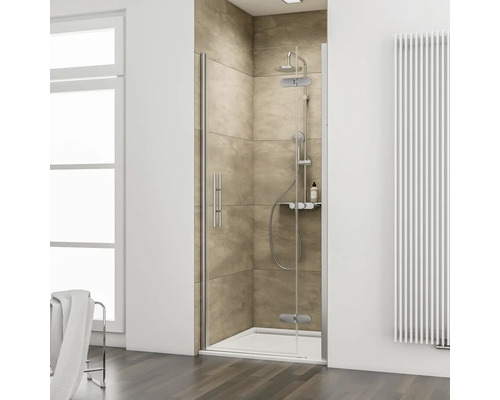 Porte de douche dans une niche avec porte pivotante sur la partie fixe SCHULTE MasterClass 90 x 200 cm profil chrome verre transparent tirant droite Douche à l'italienne avec receveur de douche et robinetterie de douche dans une salle de bains moderne