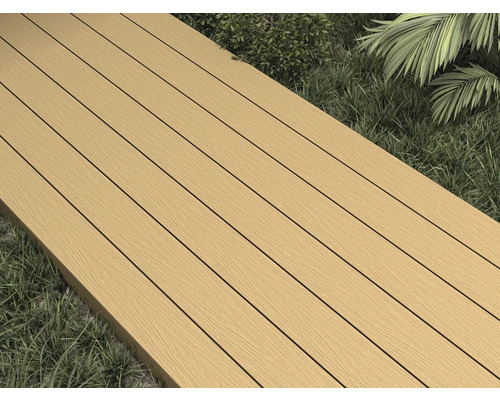 Verlegung von Terrassendielen im Aussenbereich