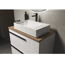 Modernes Badezimmer mit Waschbecken, Waschtisch und Armatur