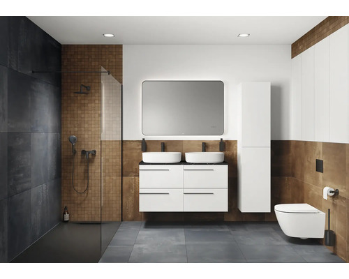 Salle de bain moderne avec douche, double vasque, miroir et toilettes