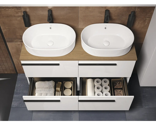 Doppelwaschtisch mit Unterschrank und offenen Schubladen zur Badezimmeraufbewahrung
