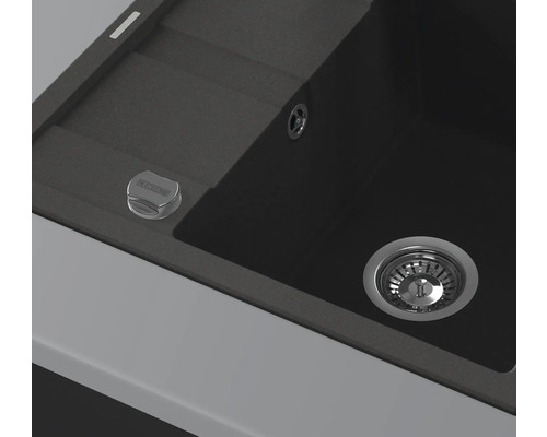 Évier avec bonde à panier et commande d'évacuation à distance