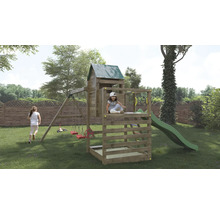 Aire de jeux dans le jardin avec balançoire, toboggan et bac à sable