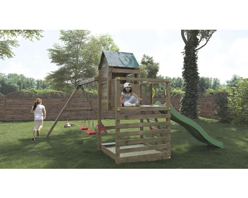 Aire de jeux dans le jardin avec balançoire, toboggan et bac à sable