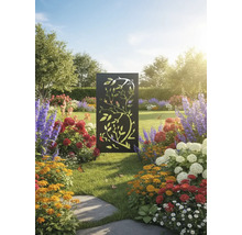 Panneau de jardin décoratif avec motif d'arbre dans un jardin fleuri.