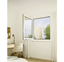 Aménagement d'un bureau avec fenêtre oscillo-battante et vue sur la verdure