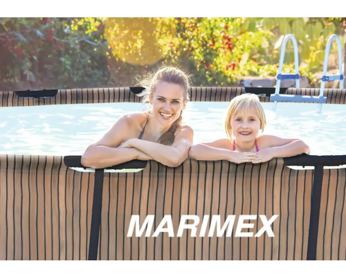 Frau und Kind im Marimex Pool