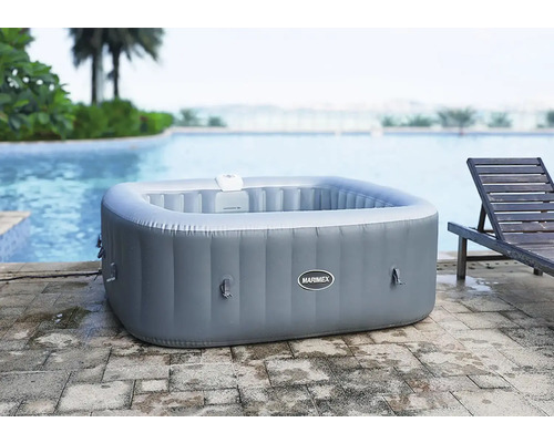 Aufblasbarer grauer Whirlpool von Marimex im Aussenbereich