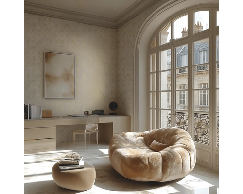 Pièce lumineuse avec bureau, chaise, pouf et grande fenêtre