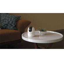 Caméra de surveillance Imou sur une table