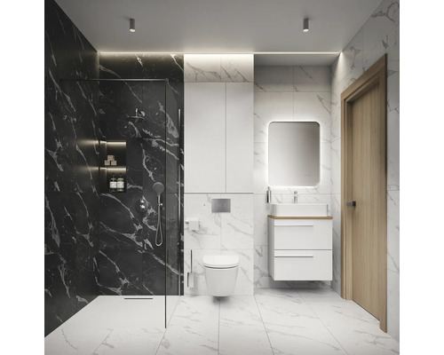 Salle de bains moderne avec douche, toilettes, lavabo et miroir devant des carreaux à motifs noirs et blancs