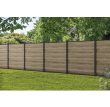 Clôture de jardin en bois avec poteaux métalliques