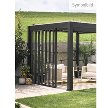 Pergola mit Sitzmöbeln im Garten