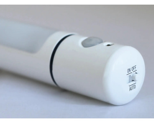 Batteriebetriebene LED-Leuchte mit Bewegungsmelder und Ein-Aus-Automatik Schalter
