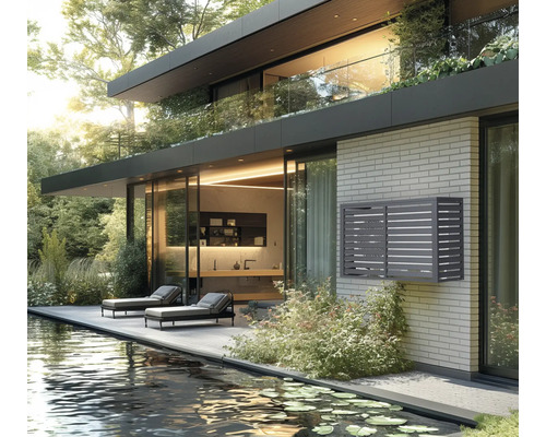 Maison moderne avec habillage de climatisation, étang et chaises longues