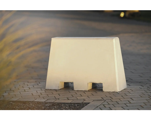 Betonsperre zur Verkehrssicherung