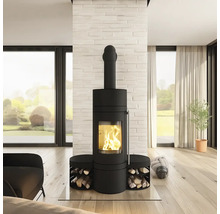 Poêle à bois noir avec compartiments à bois dans un salon