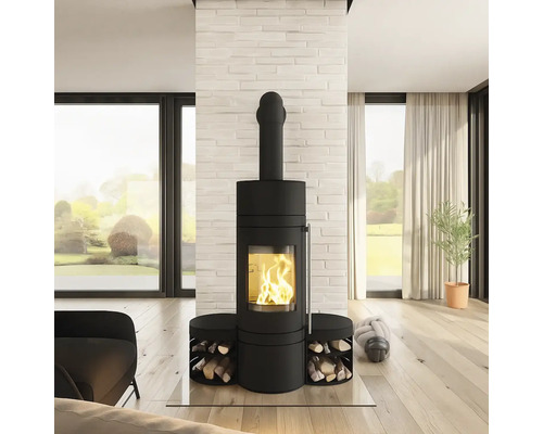 Poêle à bois noir avec compartiments à bois dans un salon