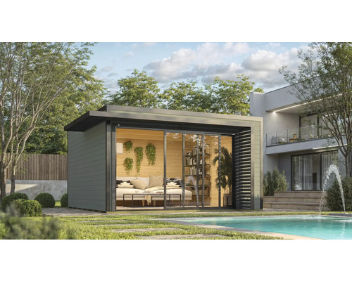 Pool house avec portes coulissantes et mobilier moderne à côté d'une piscine