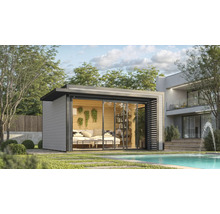 Maison de jardin moderne avec portes coulissantes à côté d'une piscine