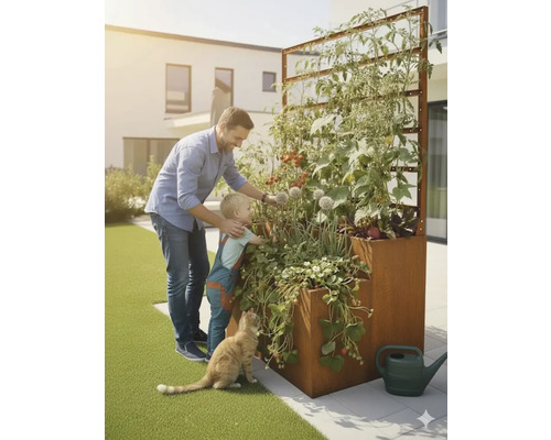 Hochbeet mit Spalier, bepflanzt mit Gemüse, mit Mann, Kind und Katze im Garten.