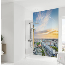 Duschabtrennung mit Berliner Stadtmotiv im modernen Badezimmer