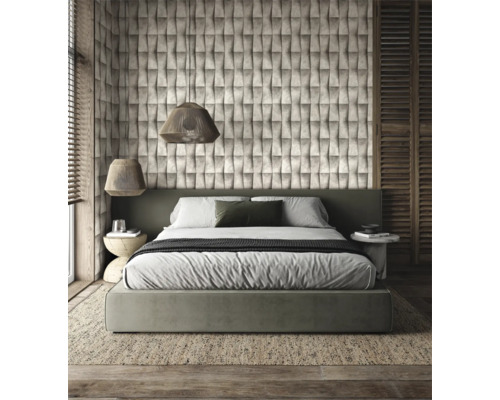 Chambre avec lit, tables de chevet, lampes, tapis et panneaux muraux