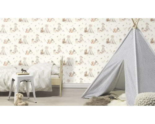 Chambre d'enfant avec papier peint ours, tente de jeu et lit d'enfant