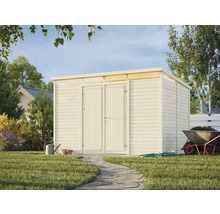 Gartenszene mit Holzgartenhaus, Gartenwerkzeug und Schubkarre