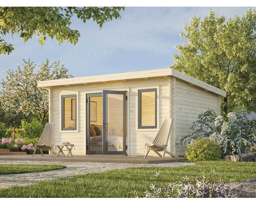 Maison de jardin en bois avec double porte et fenêtres dans le jardin