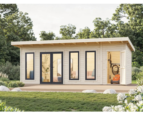 Maison de jardin en bois avec fenêtres et porte ouverte pour ranger les outils de jardin