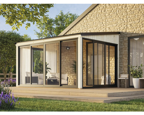 Extension de terrasse vitrée avec portes coulissantes et meubles de salon sur terrasse en bois