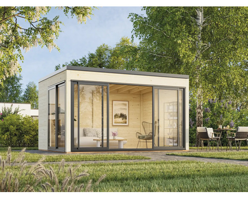 Modernes Gartenhaus mit Schiebetüren und Sitzecke im Grünen.