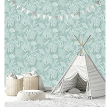 Chambre d'enfant avec papier peint décoratif, tente de jeu et paniers de rangement