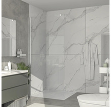 Salle de bains moderne avec douche à l'italienne, meuble sous-lavabo et mur en marbre