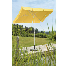 Quadratischer Sonnenschirm mit Mast und Fuss auf einer Holzterrasse