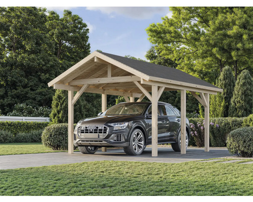 Überdachter Stellplatz aus Holz mit Auto im Freien