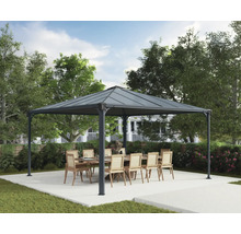 Pavillon mit Esstisch und Stühlen im Garten