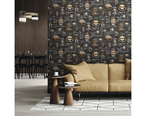 Salon décoratif avec canapé devant un mur avec papier peint à motif de café