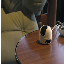 Überwachungskamera auf einem Tisch