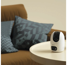 Überwachungskamera auf einem Tisch