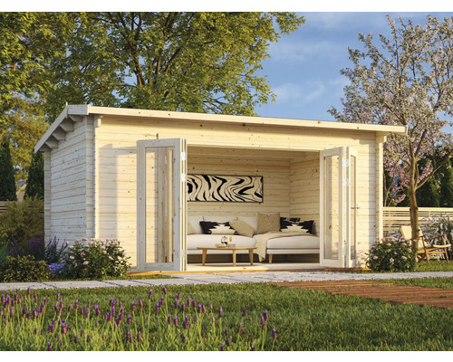 Maison de jardin en bois avec fenêtre pliante ouverte et décoration intérieure dans le jardin